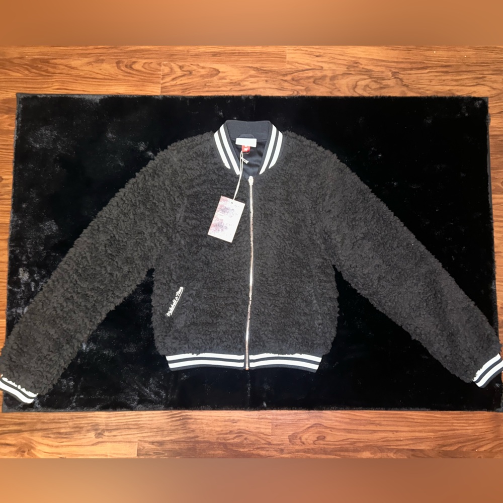 Women’s Mitchell & Ness Cozy Bear Black Jacket New w/Tags Size Small